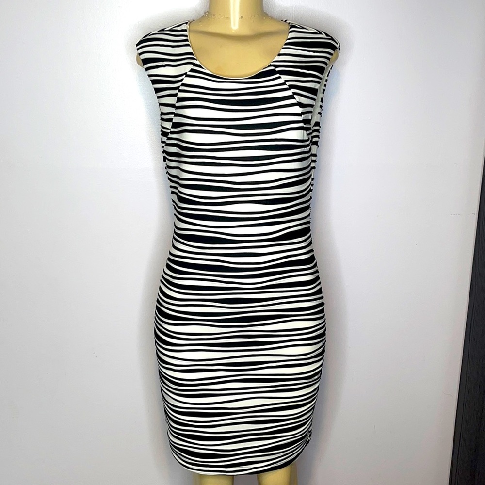Suzy Shier black and white stripped dress size L/G